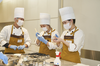 高度調理経営科2年で行われる学内販売実習の準備中です！