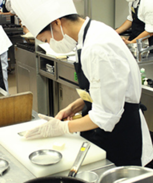 Yoneda さん