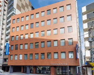 本校は大阪府認可の専修学校です
