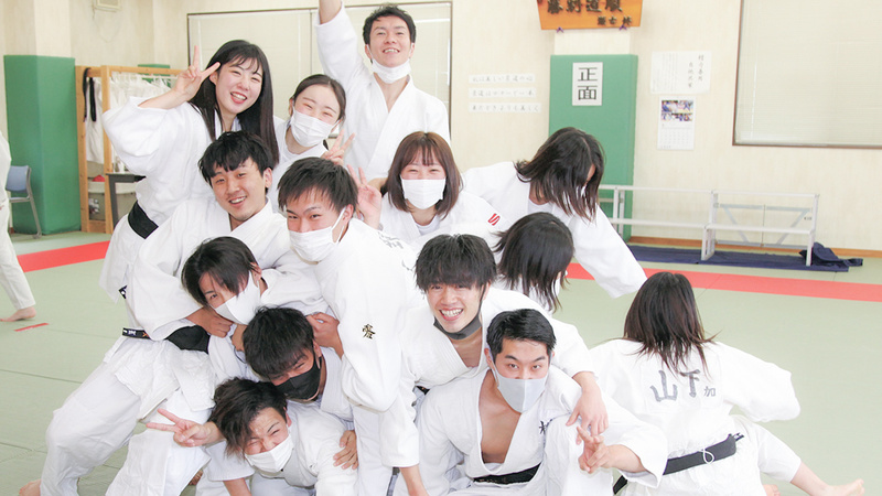 柔道整復学科３年生：柔道の授業