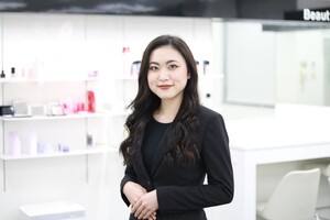 ビューティアドバイザー 栁田さん