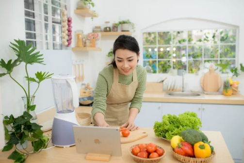 野菜ソムリエの女性