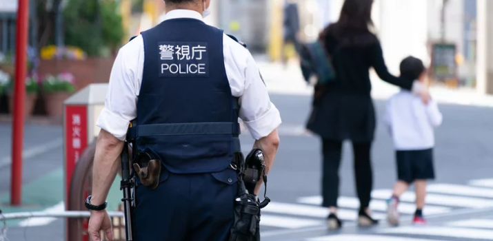 警察官